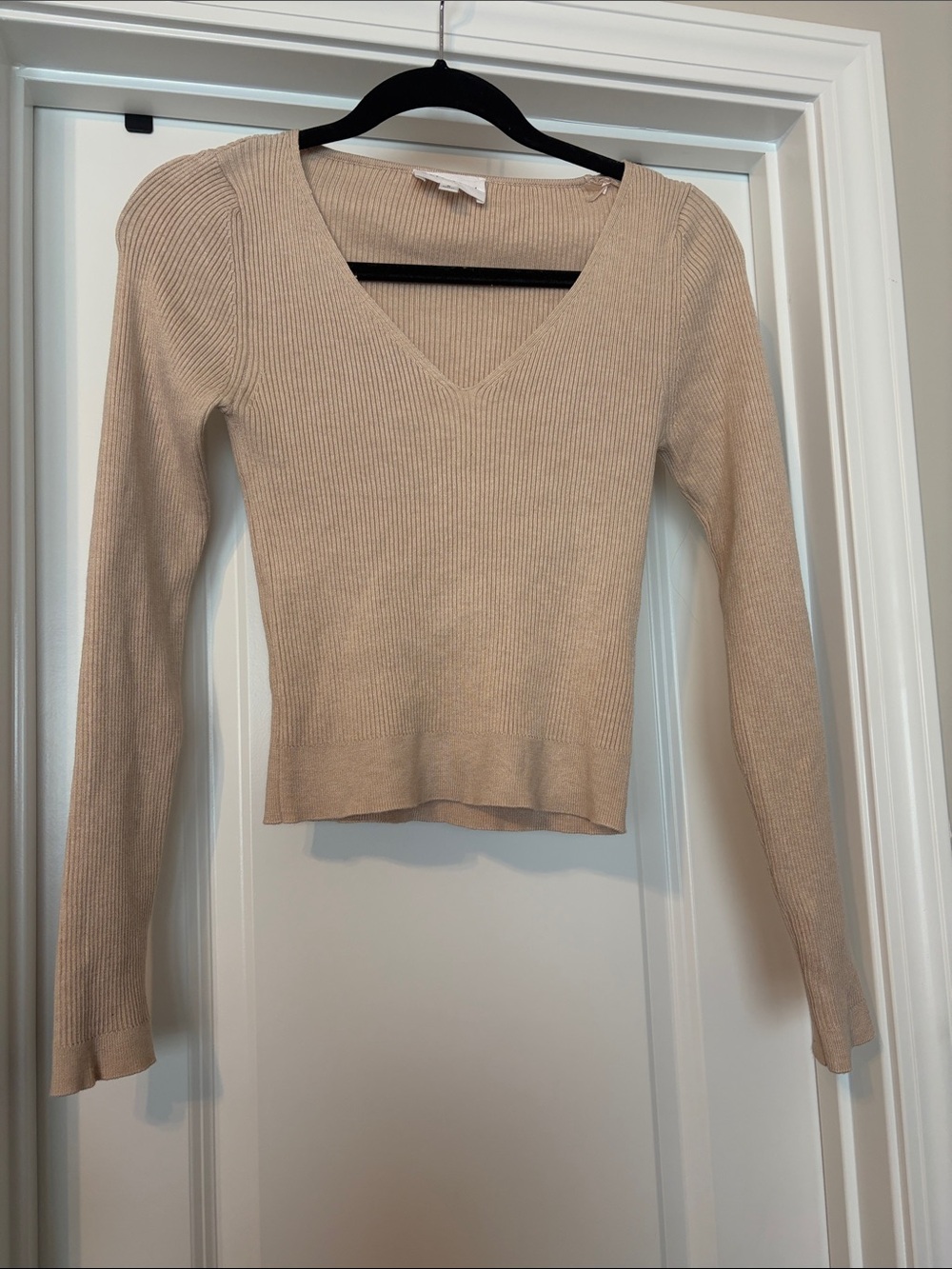 Olive & Oak Beige Ribbed V-Neck Long Sleeve Top